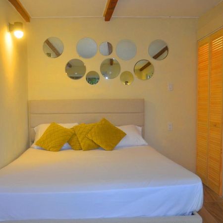 Homey Vacation And Carrental Willemstad Exterior photo
