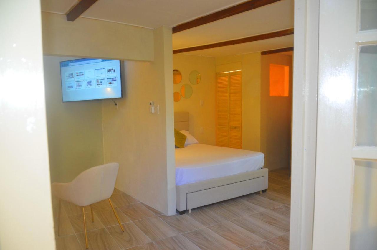Homey Vacation And Carrental Willemstad Exterior photo