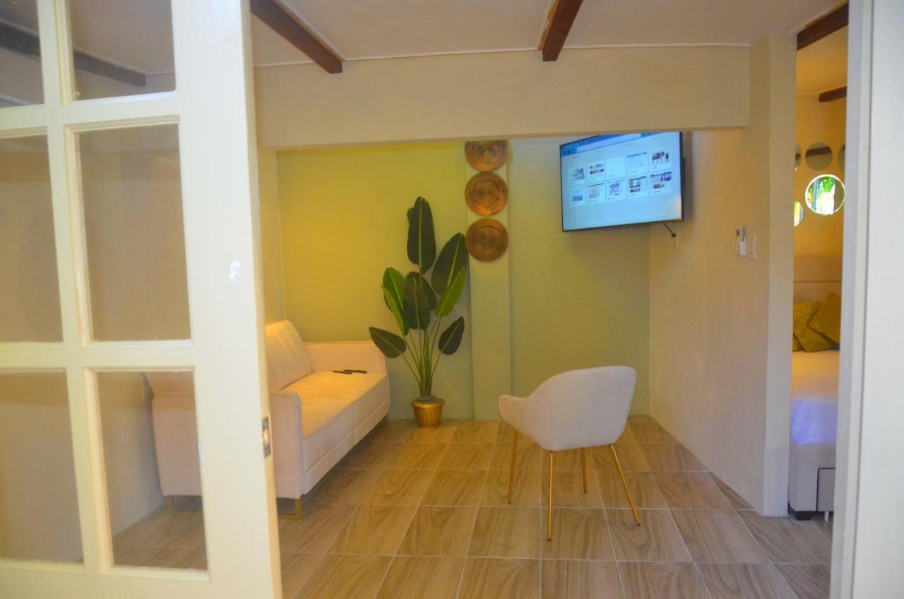 Homey Vacation And Carrental Willemstad Exterior photo
